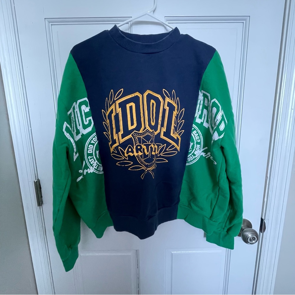 💙💚 BTS color blocked crewneck